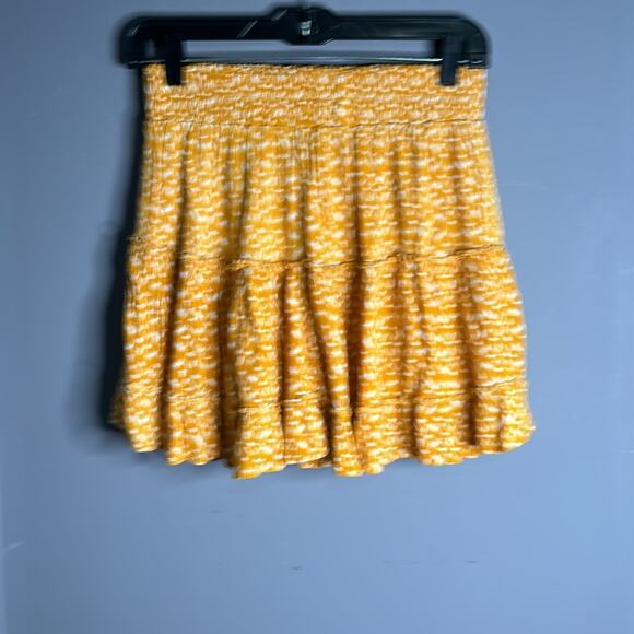 Vici Yellow Pull On Ruffled Mini Skirt Fully Lined Size Small - Picture 4 of 7